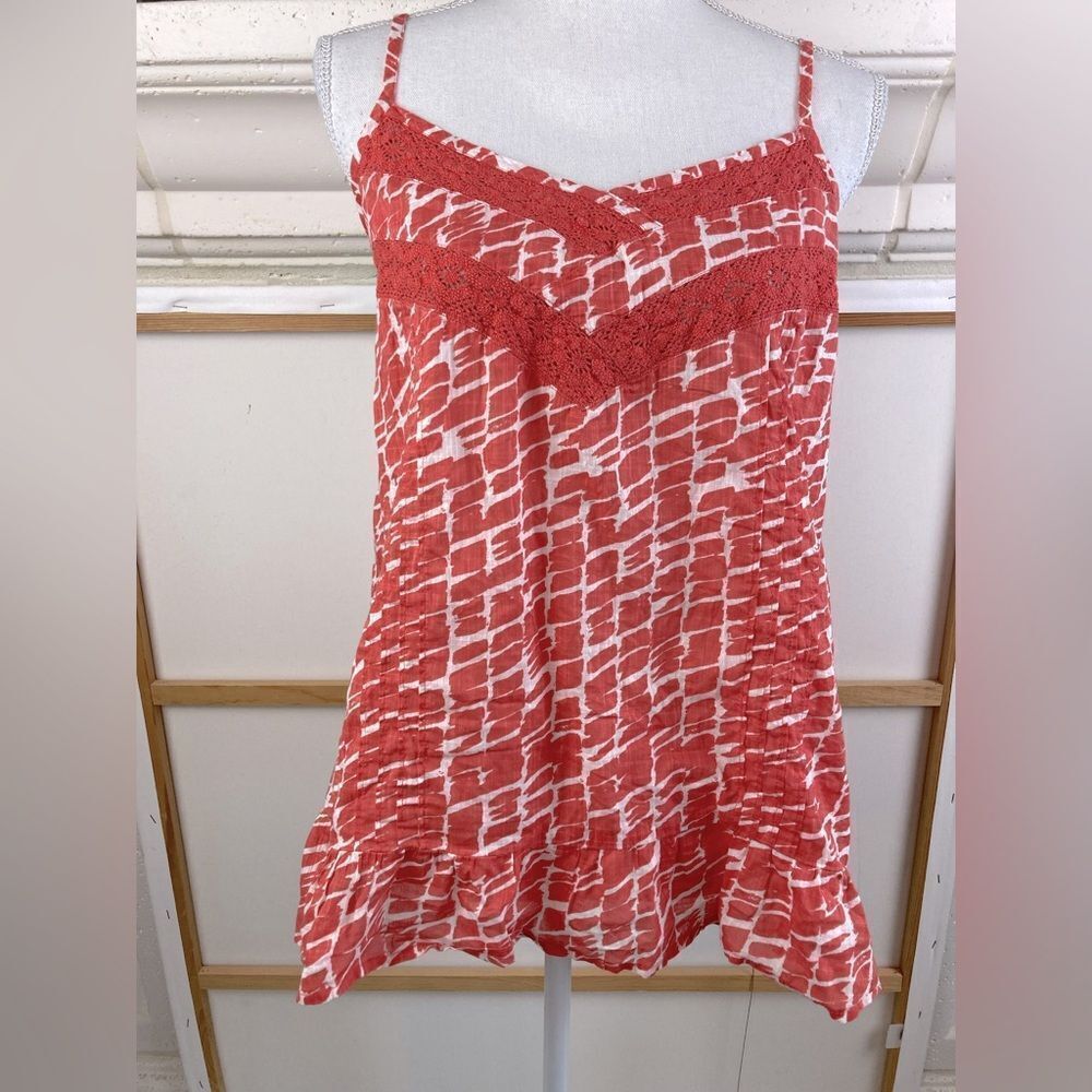 Hang Ten Cotton & crochet lace inlay terracotta beachy blouse w/ ruffle bottom